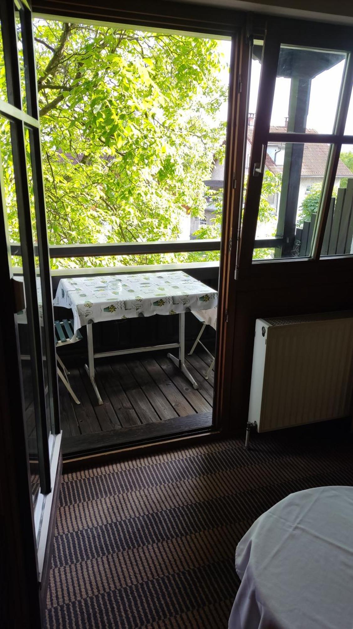 Hotel Gasthof Kroenele 卢斯特瑙 外观 照片