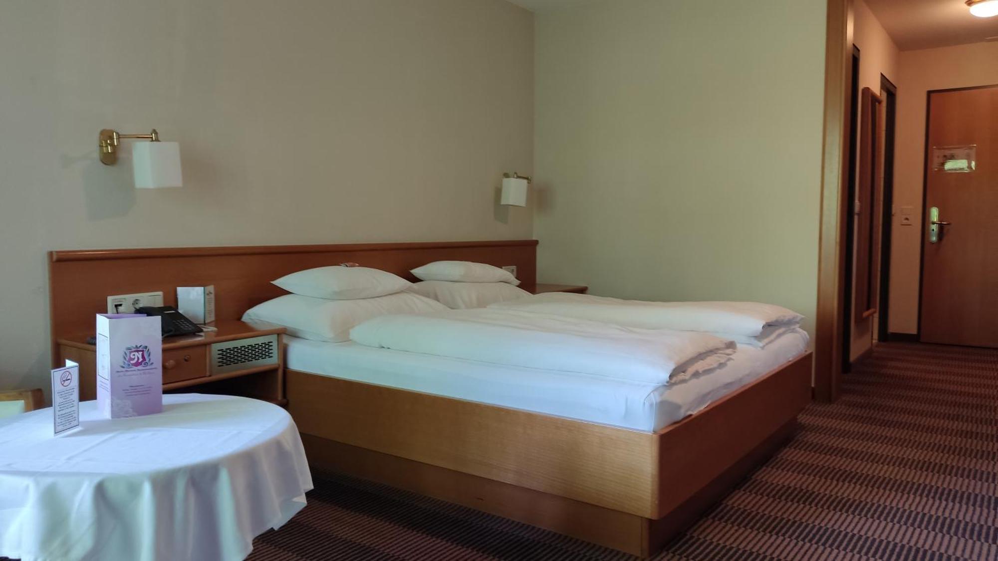 Hotel Gasthof Kroenele 卢斯特瑙 外观 照片