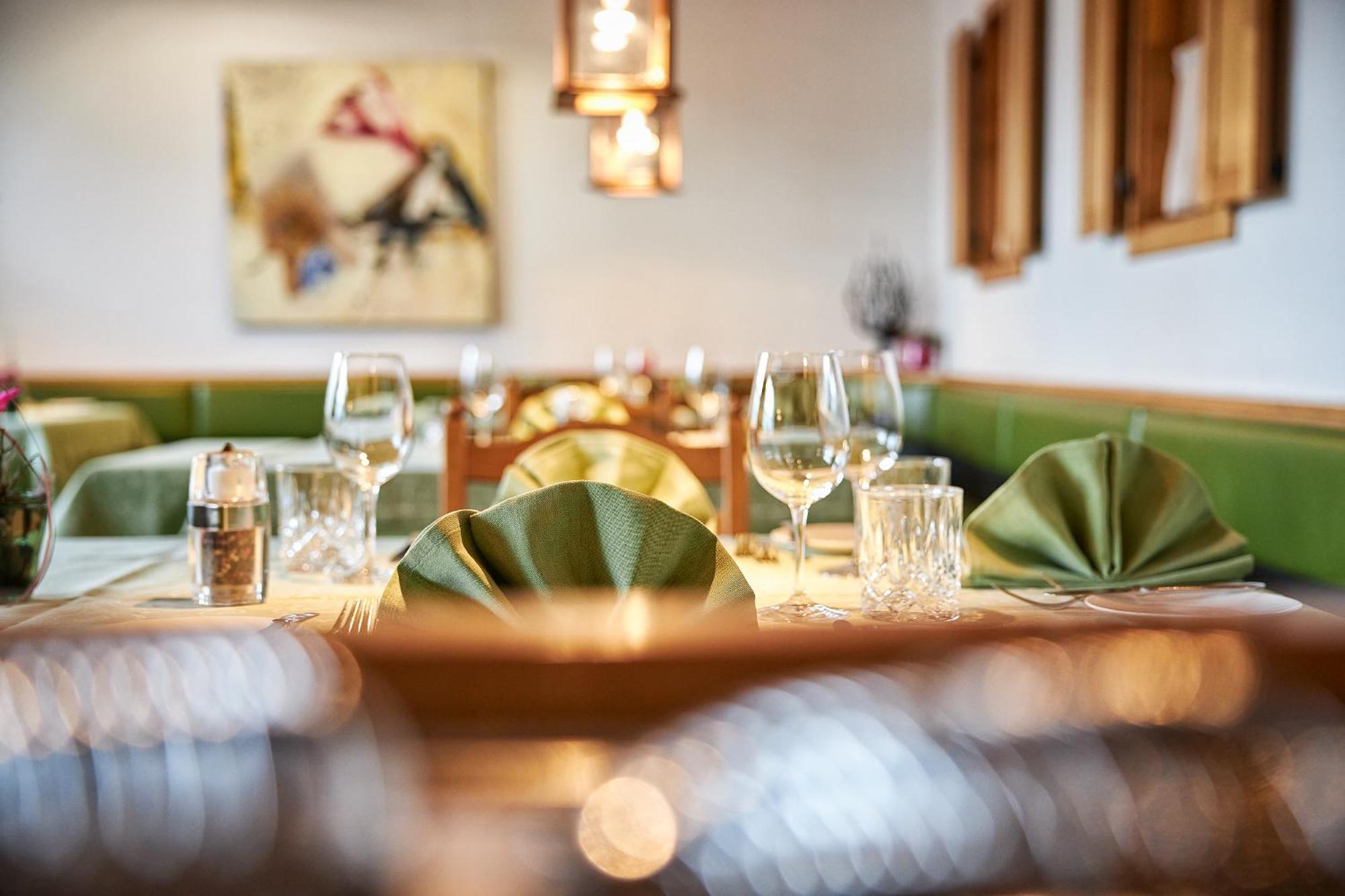 Hotel Gasthof Kroenele 卢斯特瑙 外观 照片