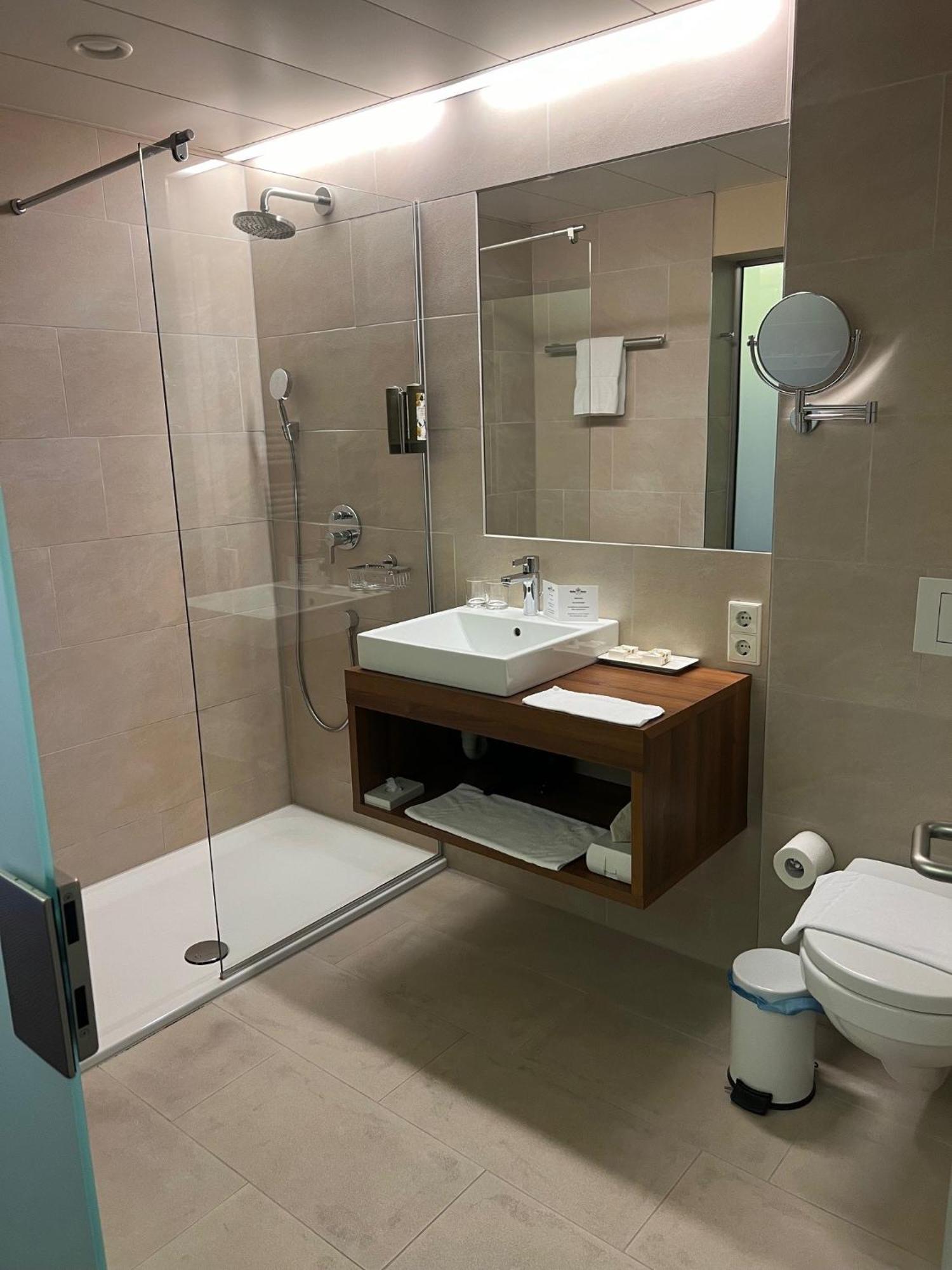 Hotel Gasthof Kroenele 卢斯特瑙 外观 照片